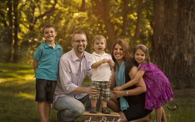 Family of Five Backyard Session – St Louis Missouri