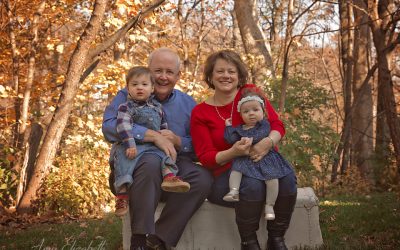 Extended Family Backyard Session – St Louis Missouri