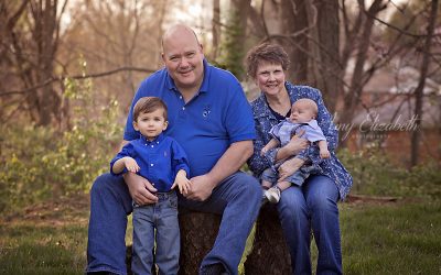 Backyard Extended Family Session – St Louis Missouri