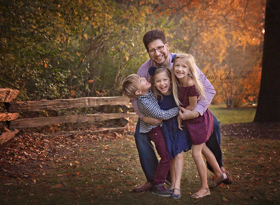 dad surprising three kids st. louis family photographer