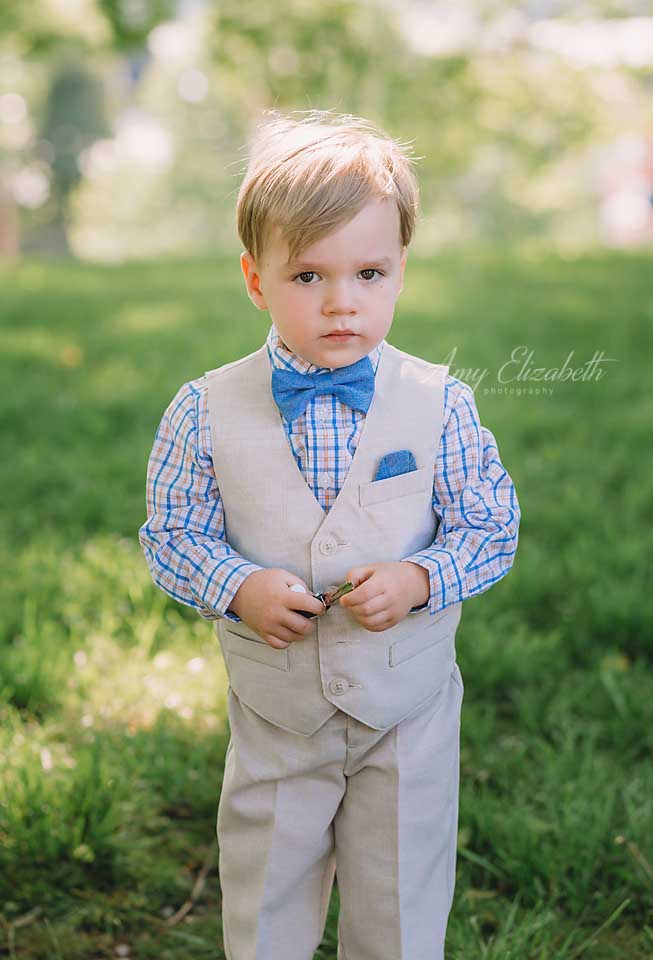 little bow in blue bow tie st louis photographer