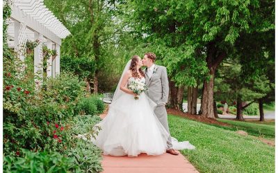 Defiance Ridge Vineyards Wedding – St. Louis Wedding Photographer