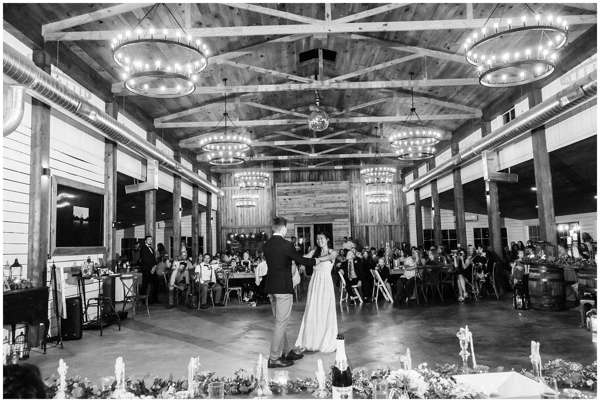 St. Louis wedding photographer near me