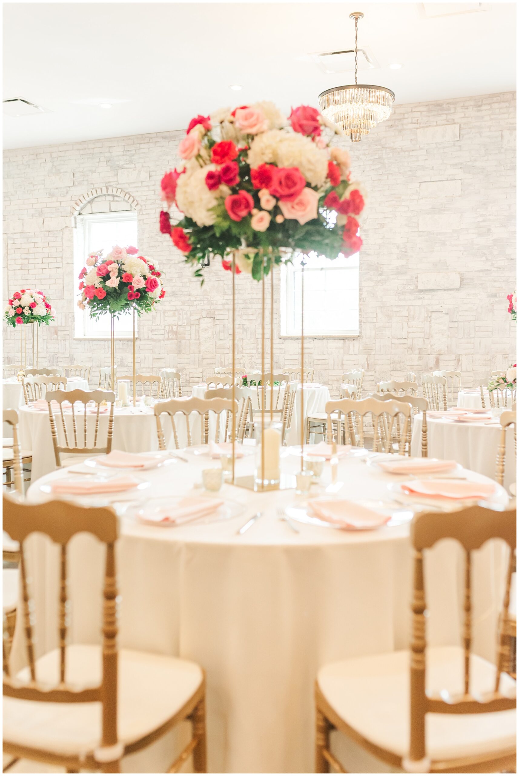 St. Louis wedding photographer near me