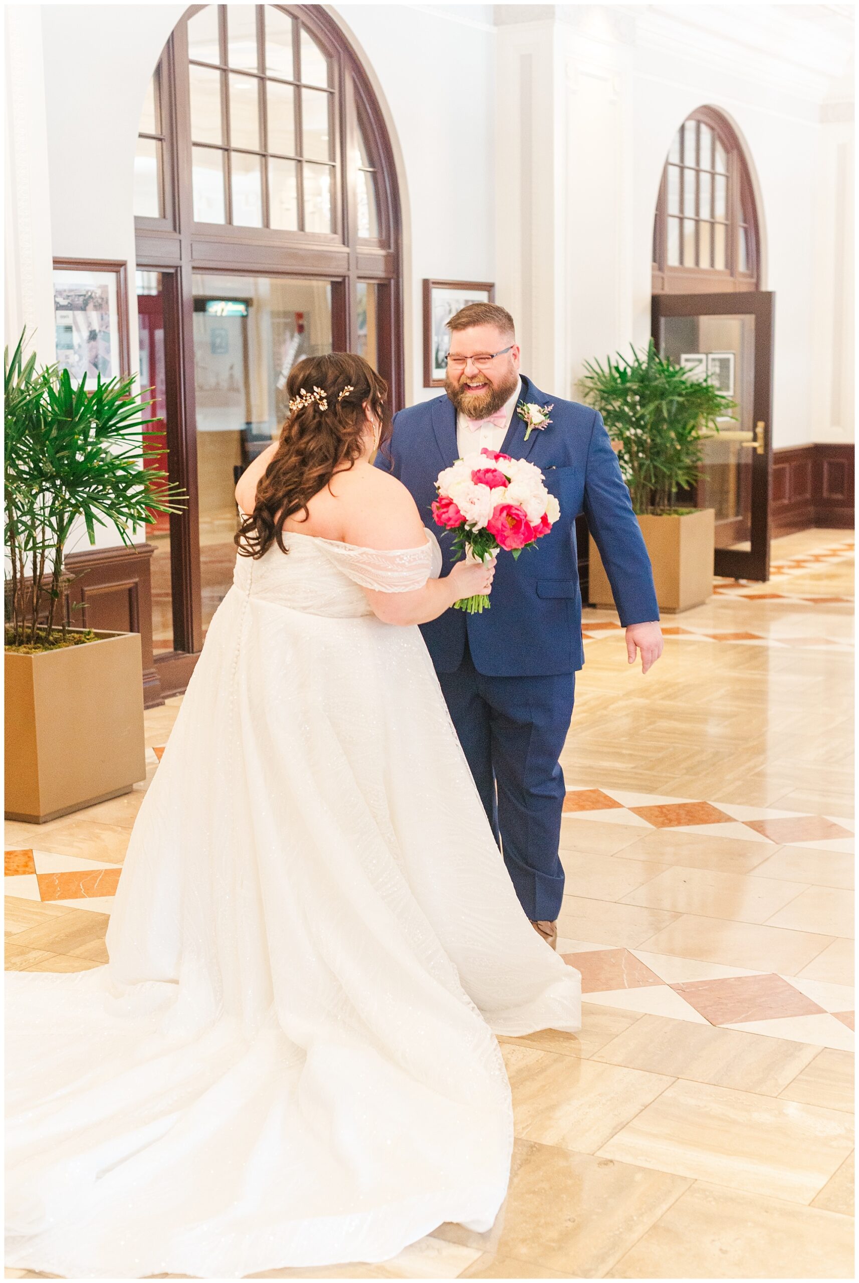 St. Louis wedding photographer near me