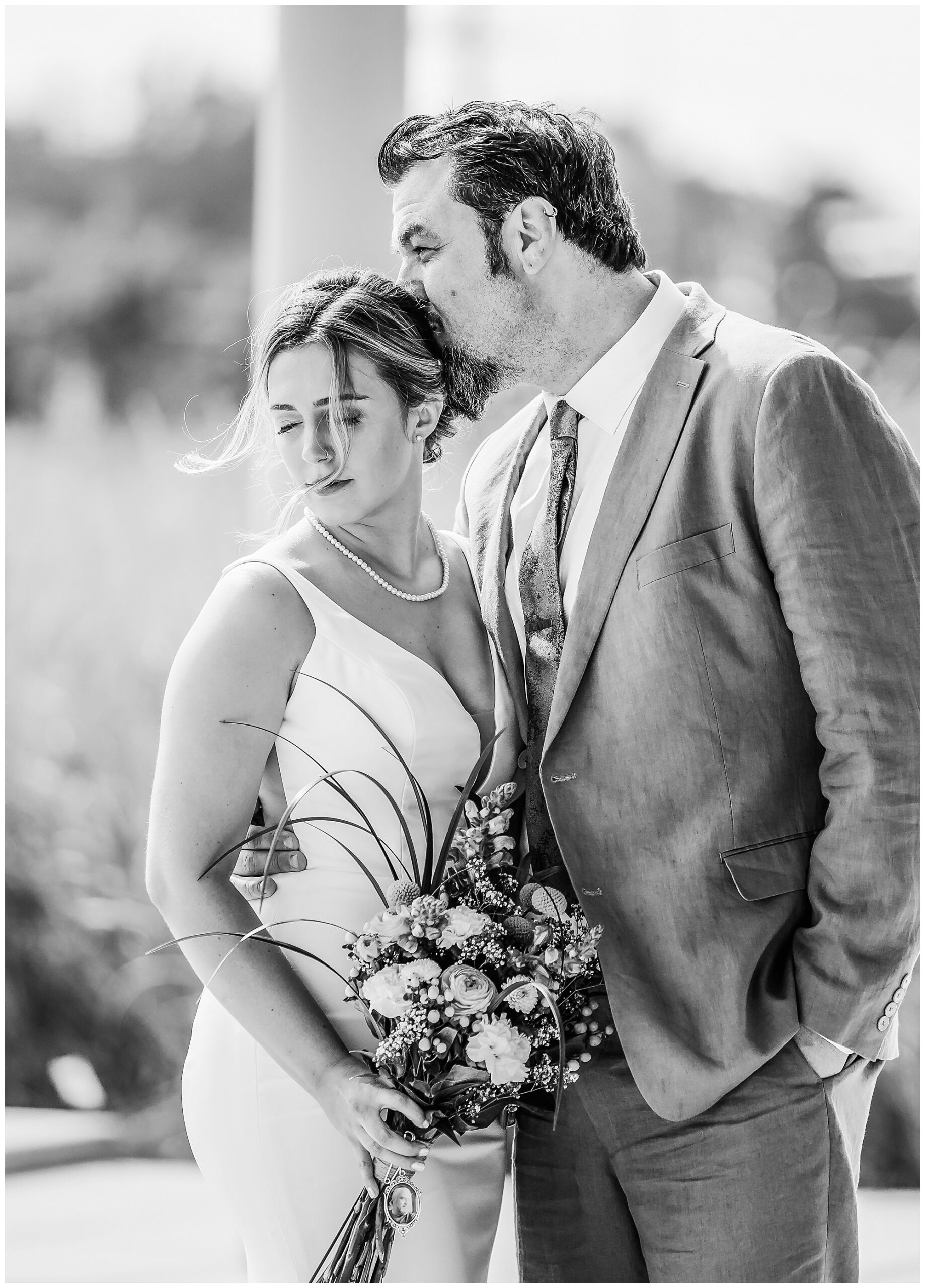 St. Louis wedding photographer near me