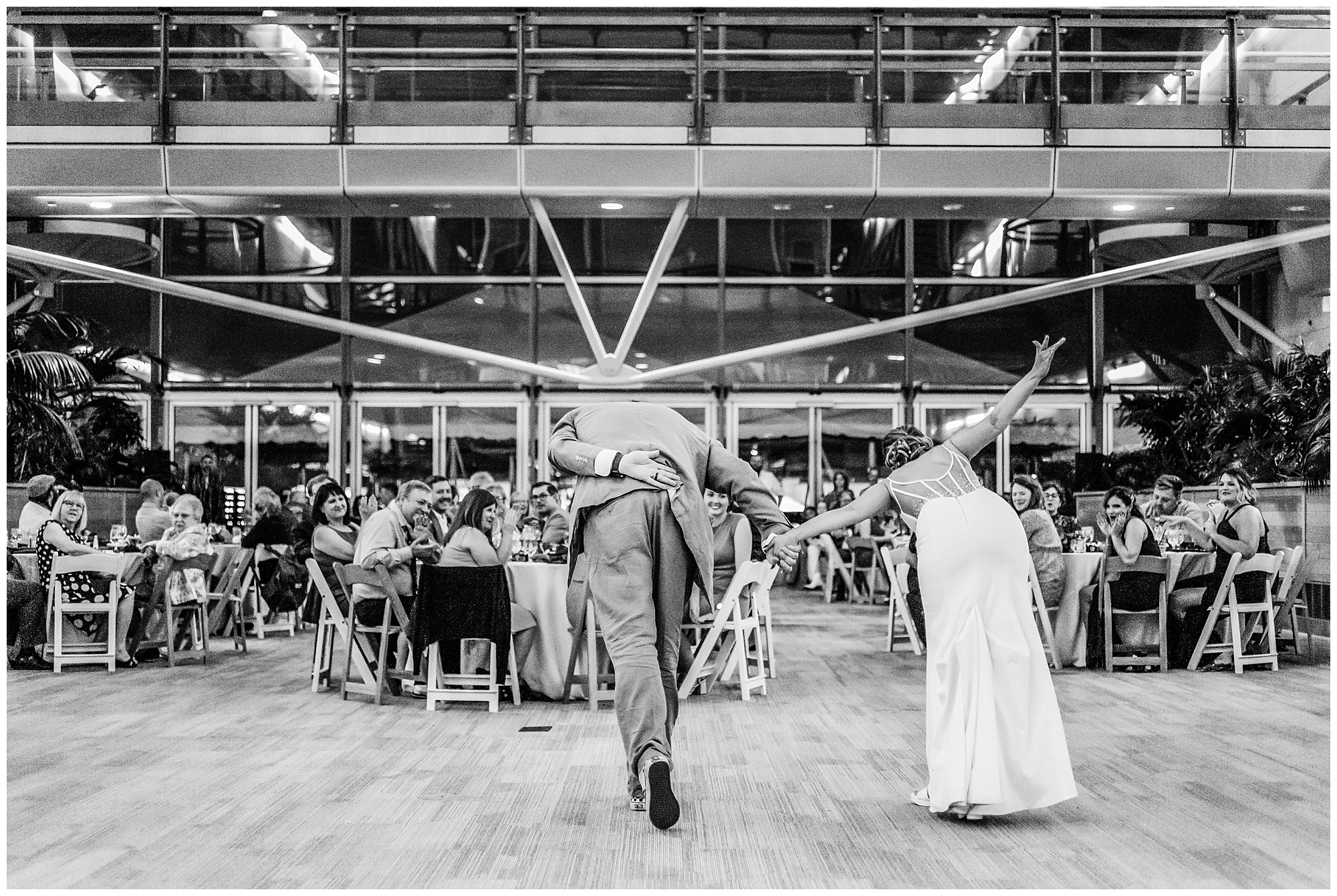 St. Louis wedding photographer near me