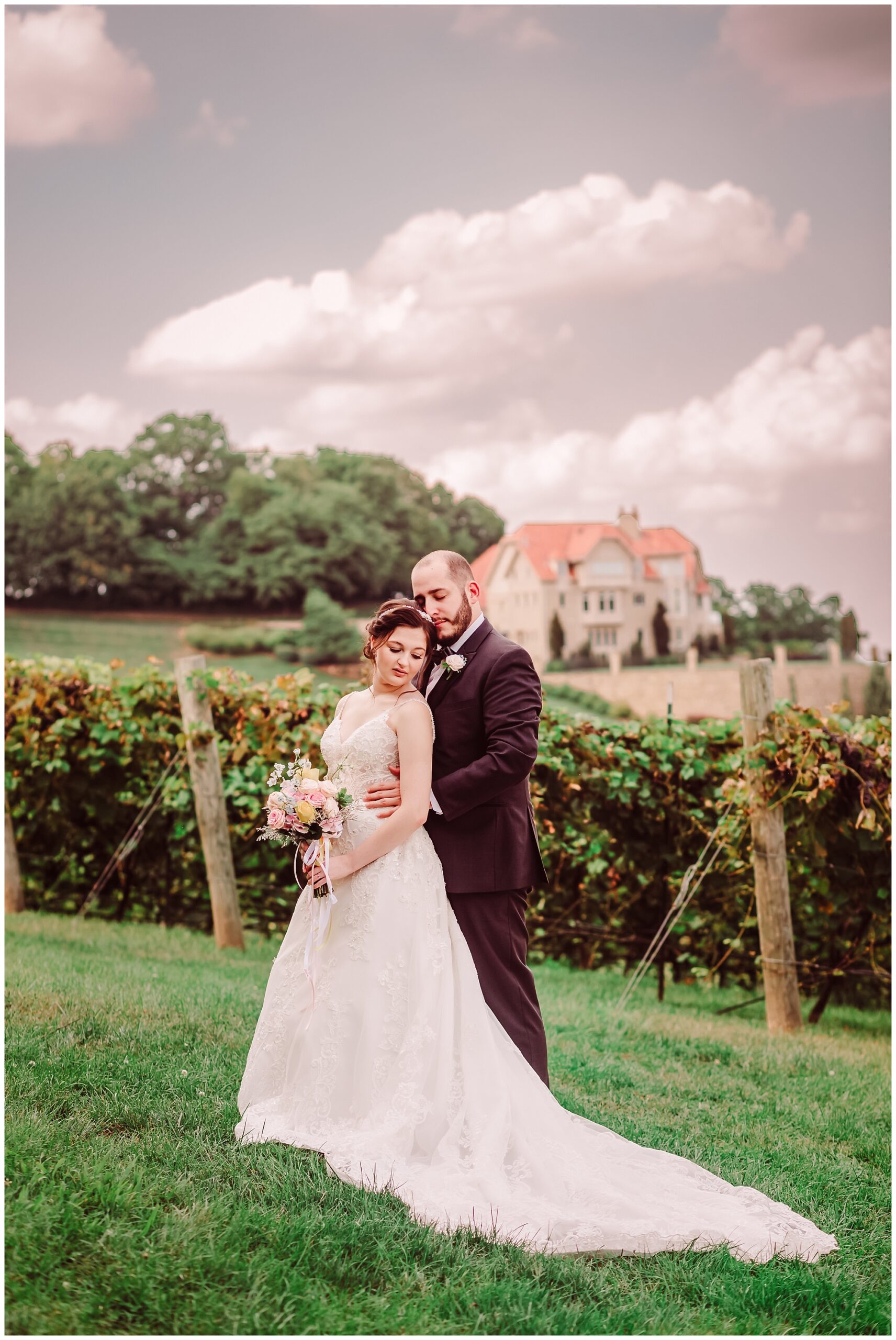 St. Louis wedding photographer near me